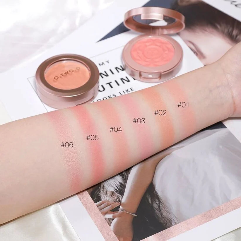 O.TWO.O Pan Blush On