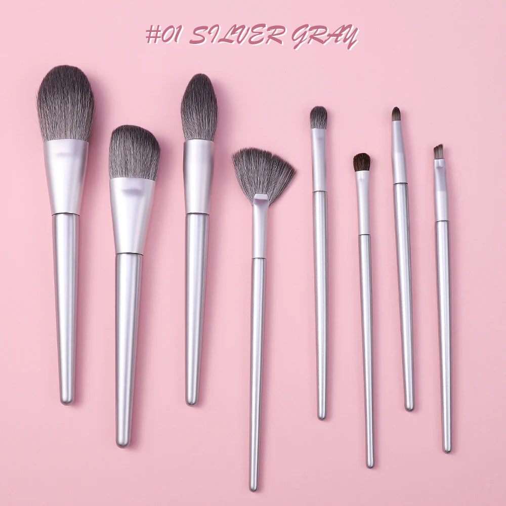 O.TWO.O 8pcs Makeup Brush Set