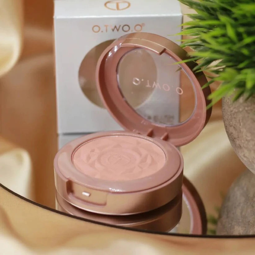 O.TWO.O Pan Blush On