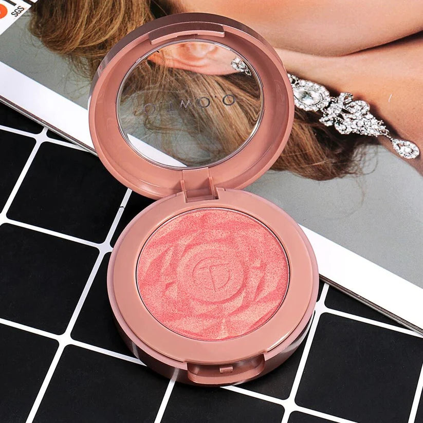 O.TWO.O Pan Blush On