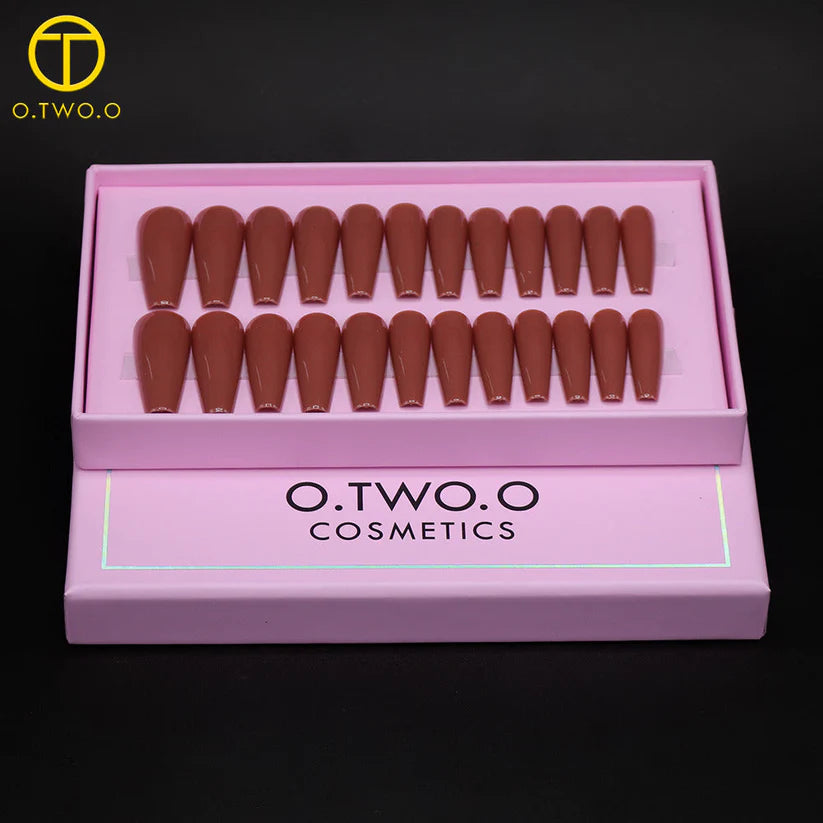 O.TWO.O Brown Matte Nails