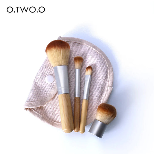 O.TWO.O 4 Pieces Bamboo Brush Set