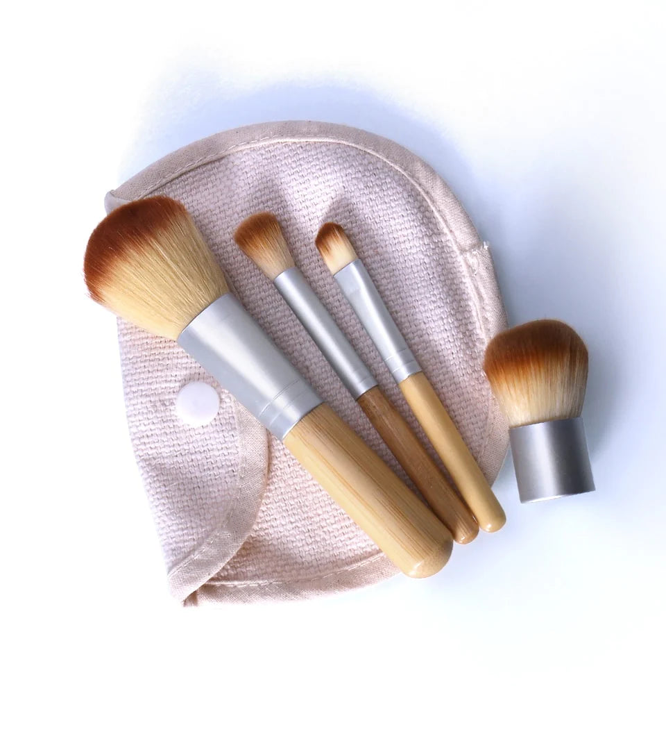 O.TWO.O 4 Pieces Bamboo Brush Set